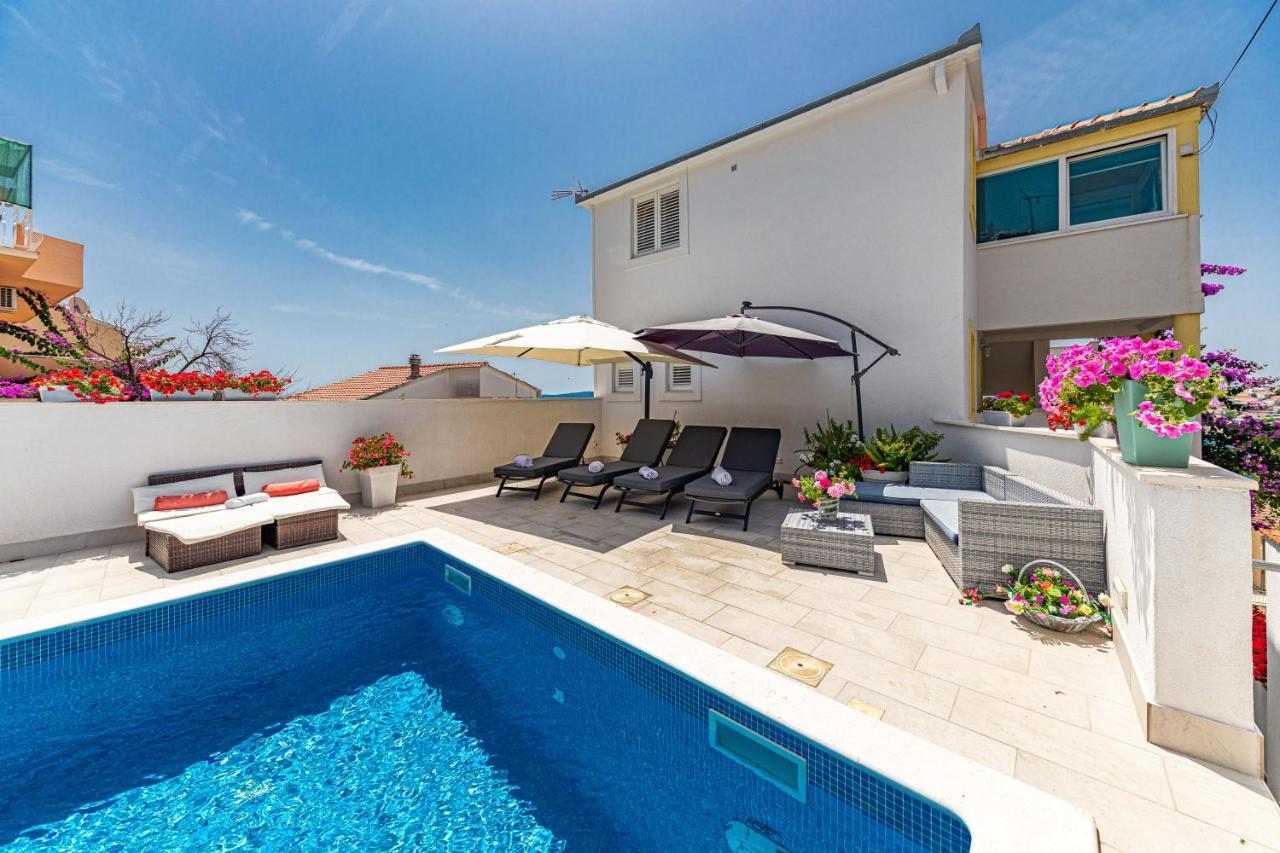 Nea Leona Trogir