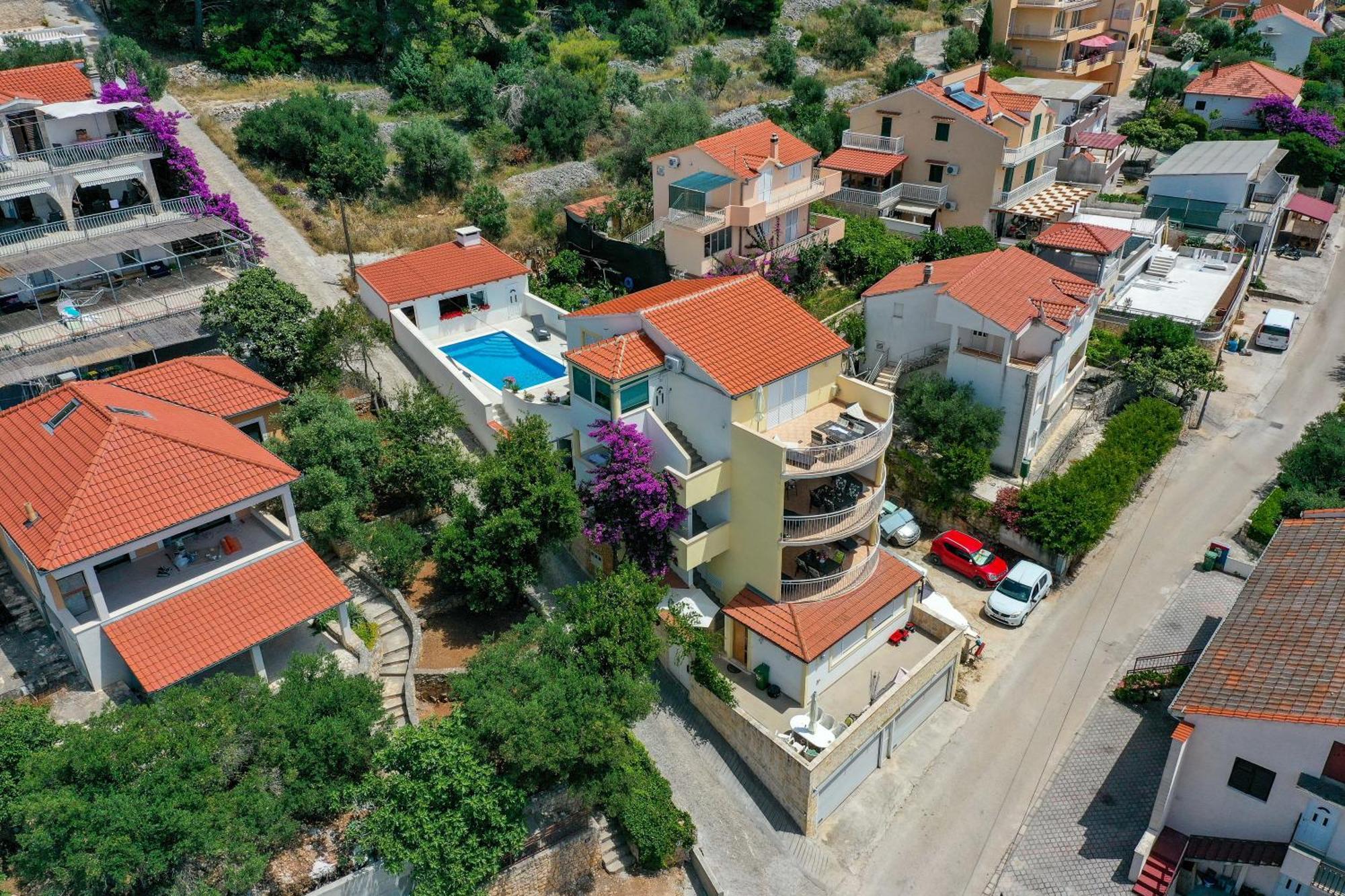Apartment Nea Leona